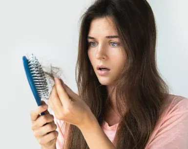 A është normale të kem rënie flokësh pas operacionit për dobësim (gastric sleeve)? A është normale të kem rënie flokësh pas operacionit për dobësim (gastric sleeve)?